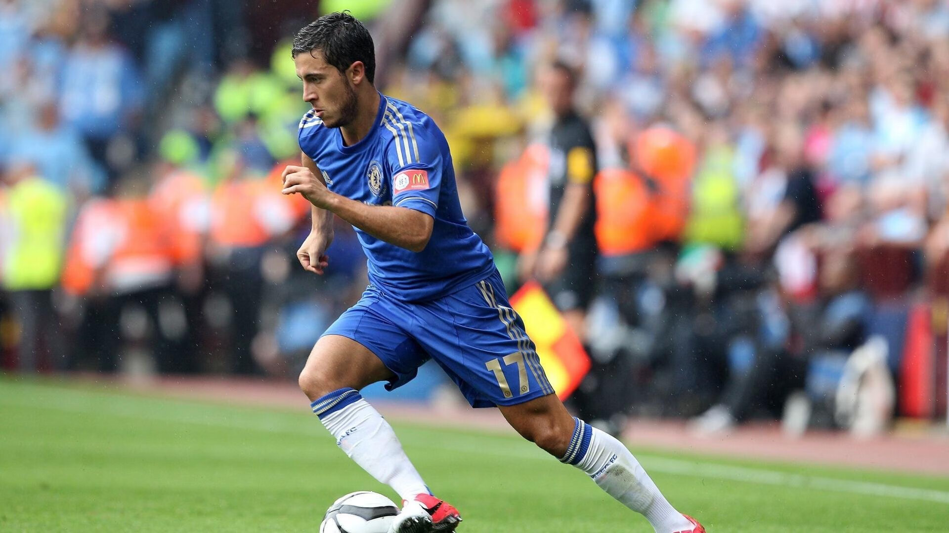 -利雅得新月主场大胜强敌，利雅得新月队