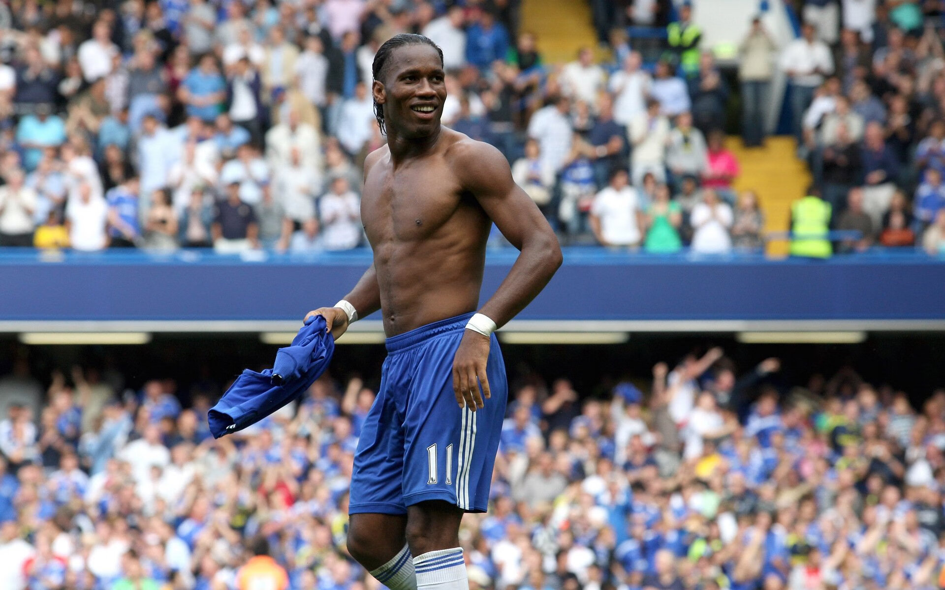 巴塞罗那俱乐部与球员戈丁续约成功，巴塞罗那最新签约